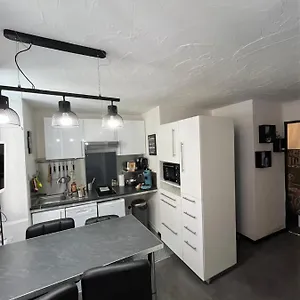 https://le-central-2.fr-provencehotel.com